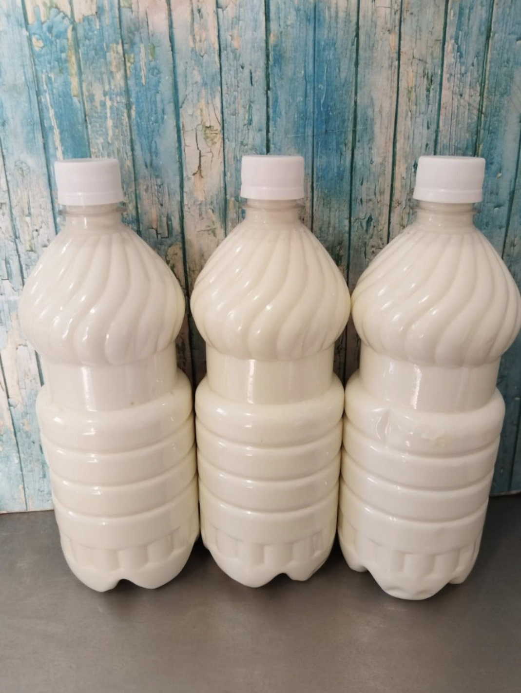 Кефир, ацидофилин и йогурт литровая бутылка